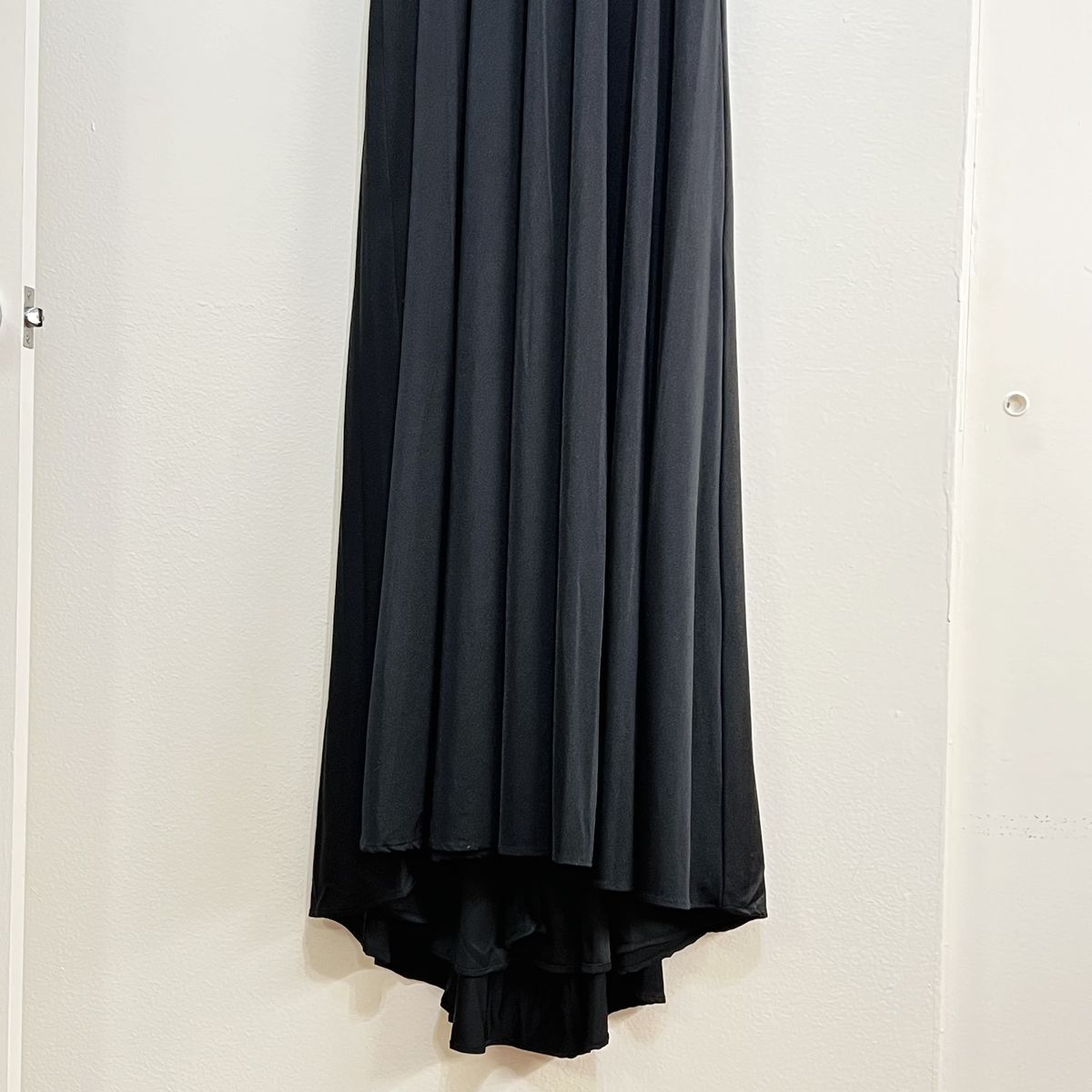 Style 28547 La Femme Size 8 Plunge Black Side Slit Dress on Queenly