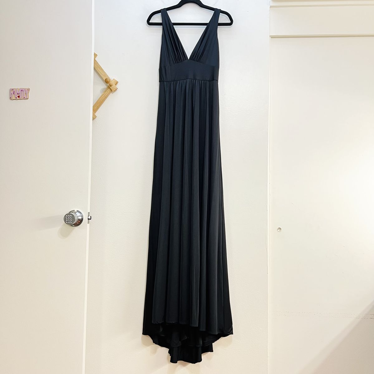 Style 28547 La Femme Size 14 Plunge Black Side Slit Dress on Queenly