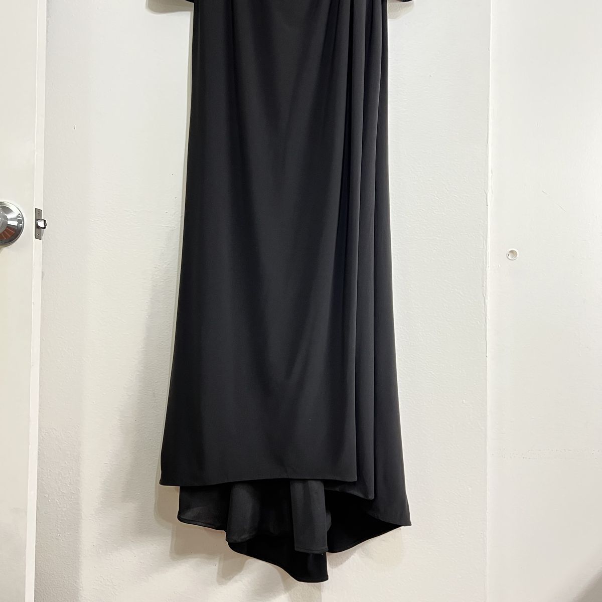 Style 29044 La Femme Plus Size 24 Plunge Black Side Slit Dress on Queenly
