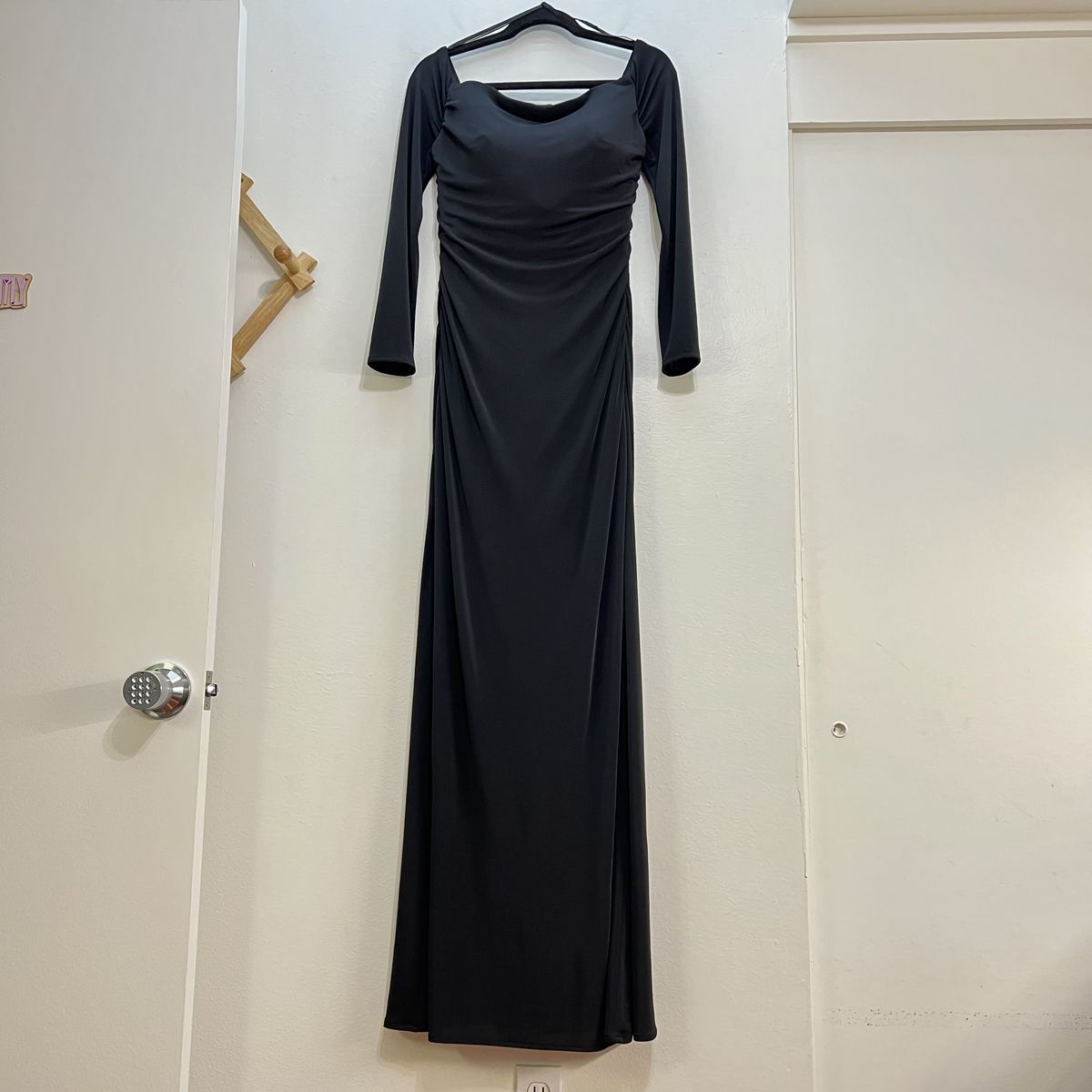 Style 28054 La Femme Size 4 Long Sleeve Black Floor Length Maxi on Queenly