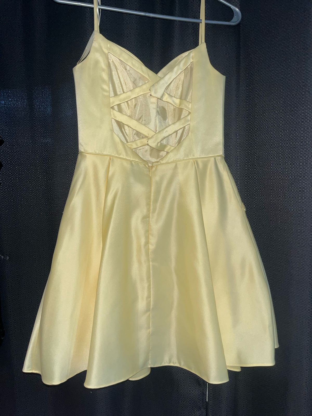 Size S Homecoming Plunge Yellow Cocktail Dress on Queenly