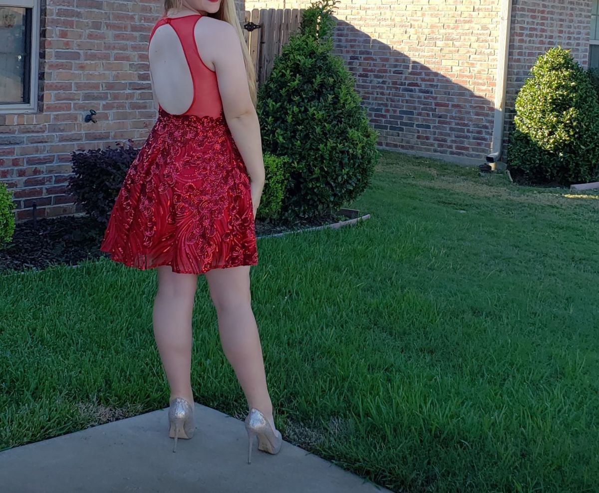 Style 66654 Jovani Size 8 Homecoming Plunge Red Cocktail Dress on Queenly
