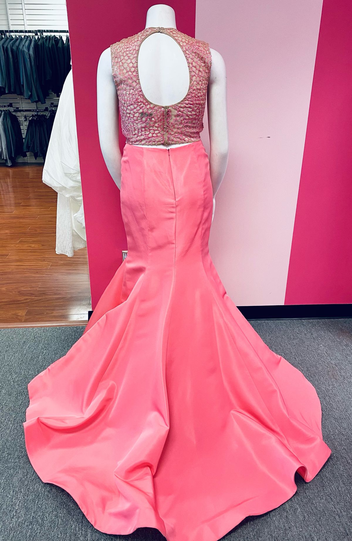 Style 32009 Sherri Hill Size 14 Prom High Neck Coral Mermaid Dress on Queenly