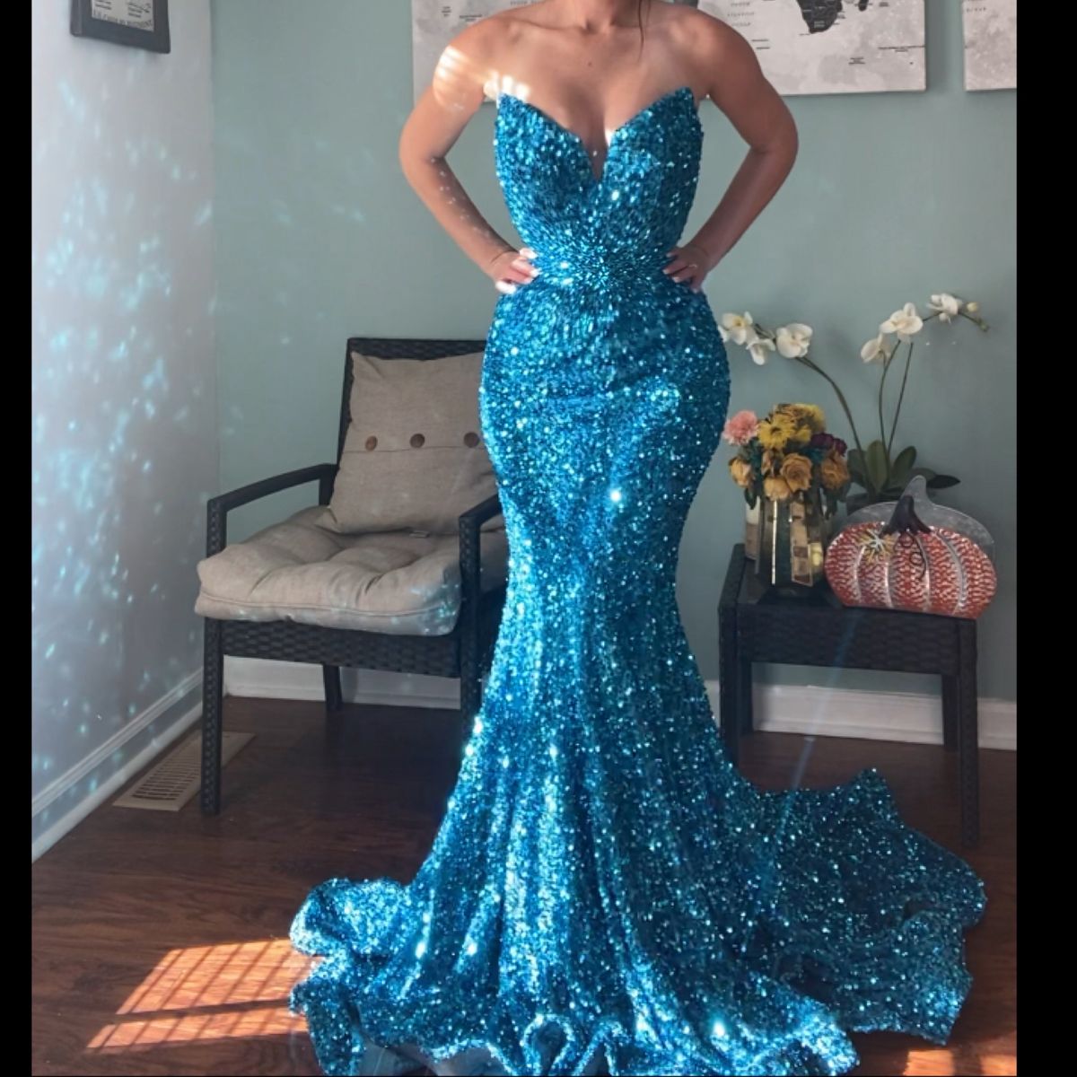 Portia and Scarlett Size 2 Prom Strapless Turquoise Blue Mermaid Dress on Queenly