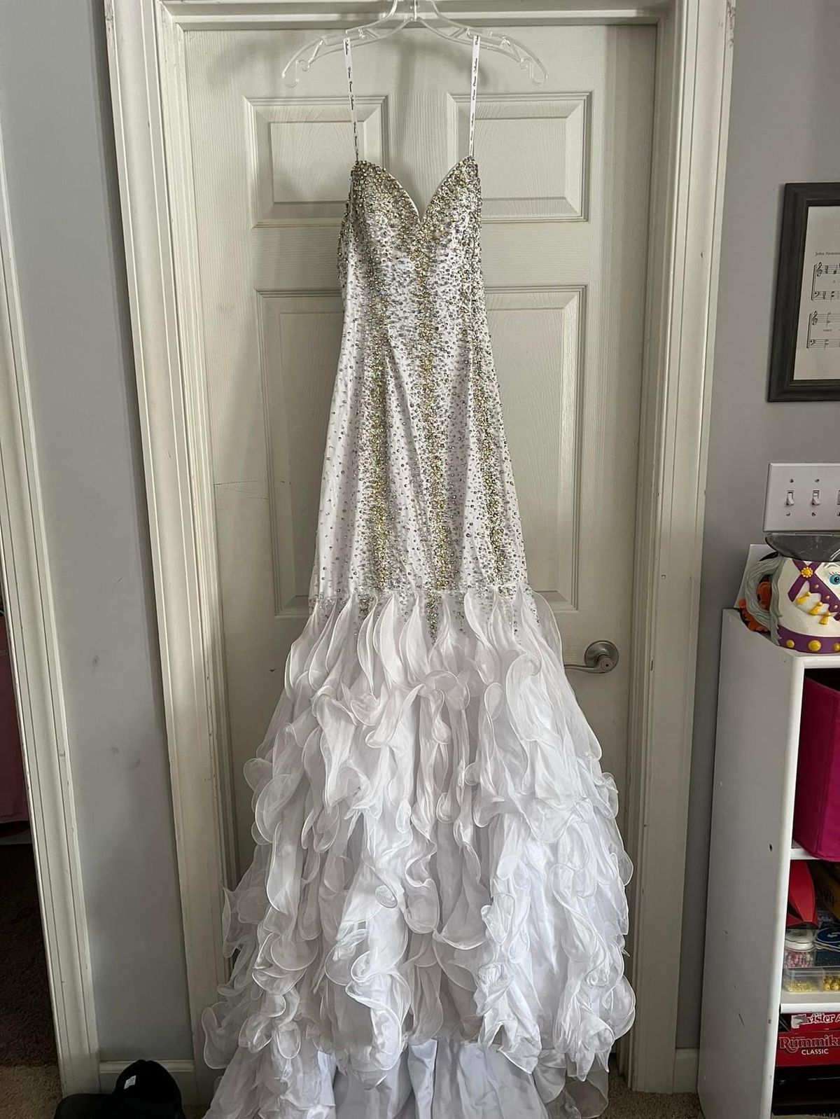 Size 6 Prom Strapless Sequined White Mermaid Dress on Queenly