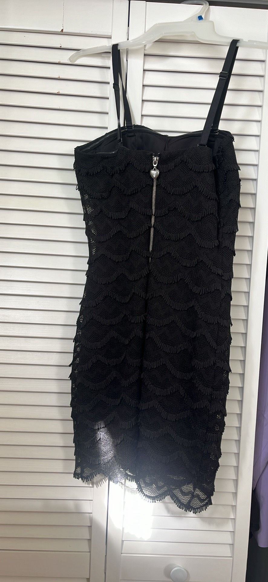 Guess Size 2 Homecoming Plunge Black Cocktail Dress on Queenly