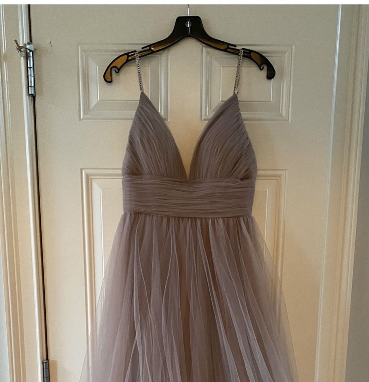 Ava Presley Size 6 Prom Plunge Pink Ball Gown on Queenly