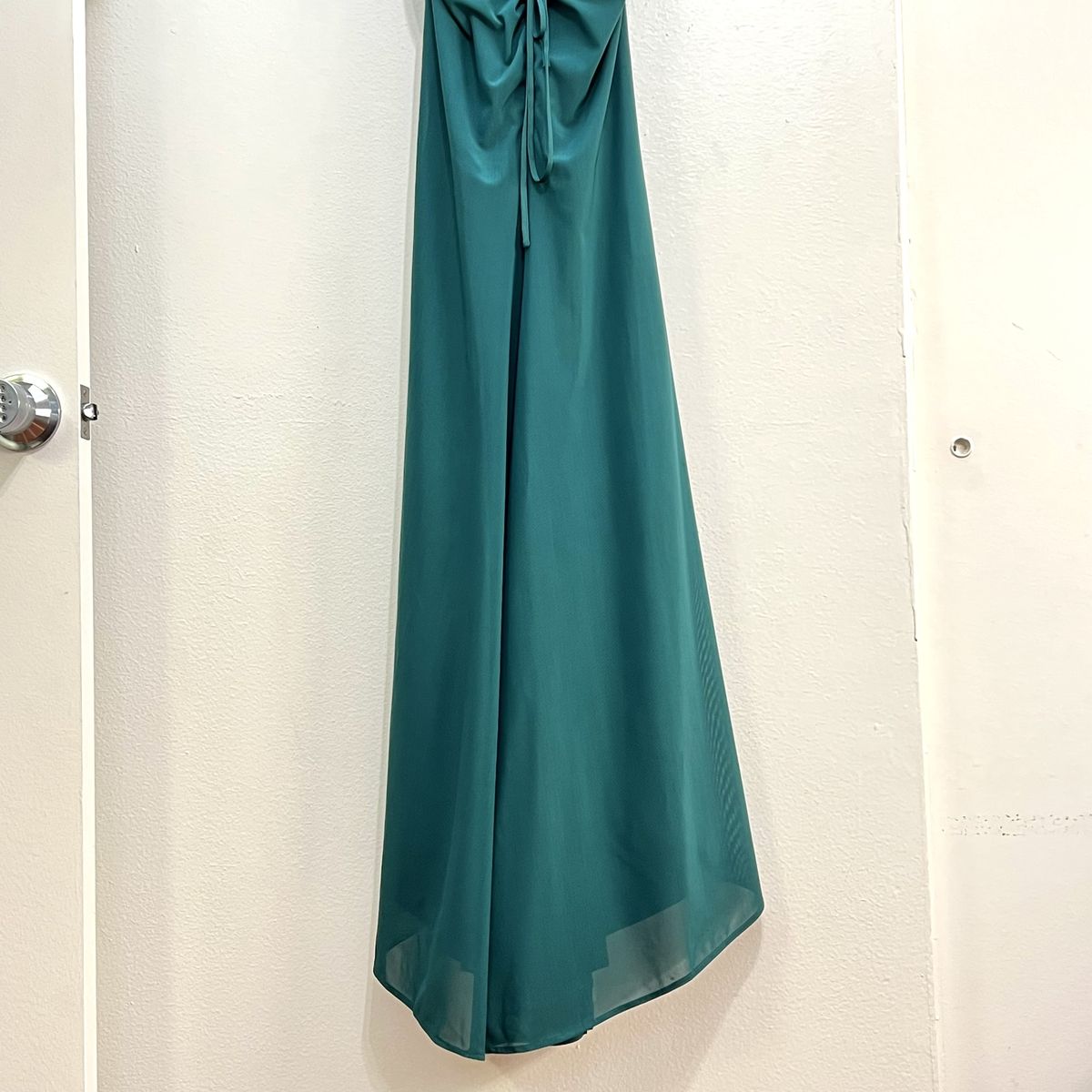 Style 28541 La Femme Size 10 Emerald Green Floor Length Maxi on Queenly