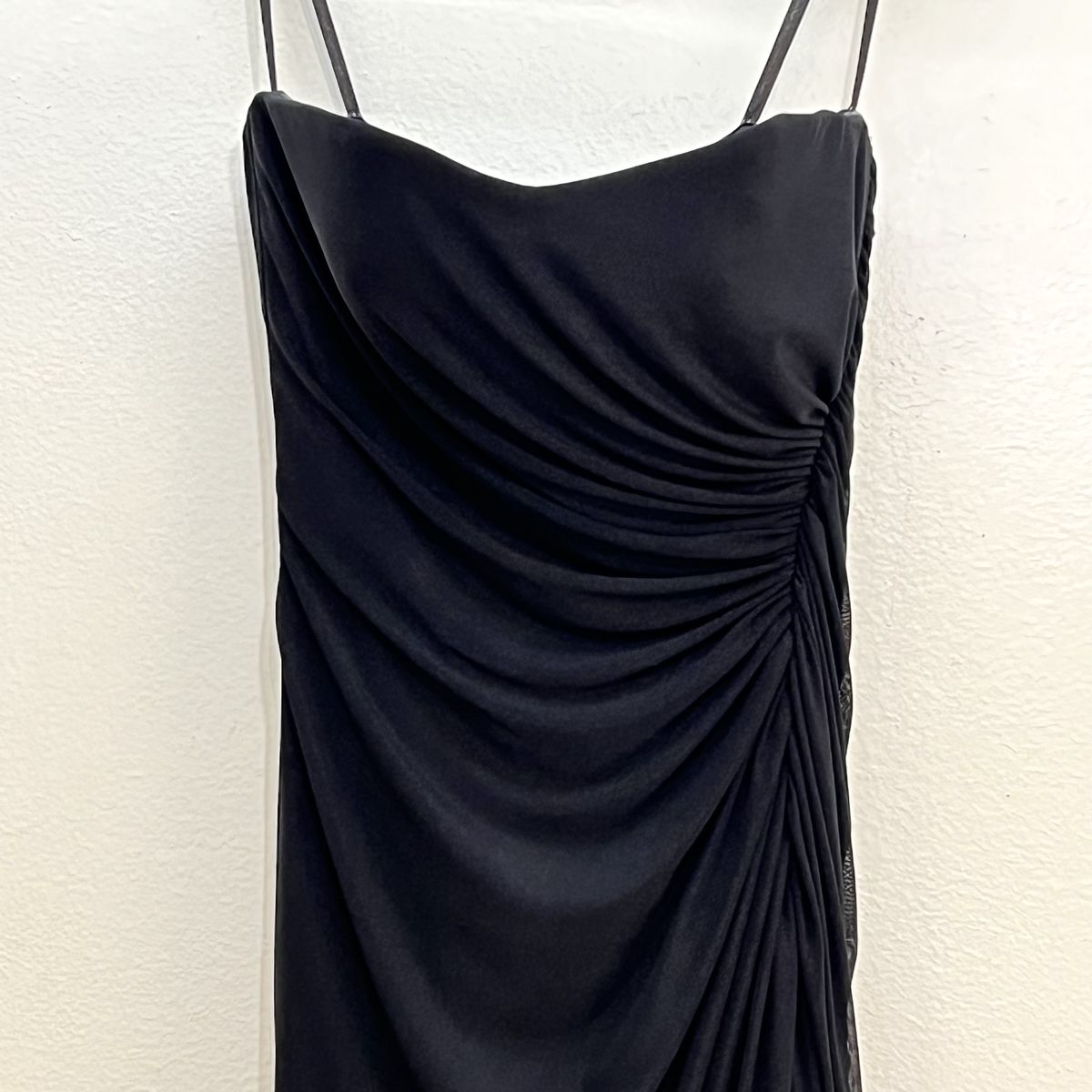 Style 29489 La Femme Size 6 Strapless Black Side Slit Dress on Queenly