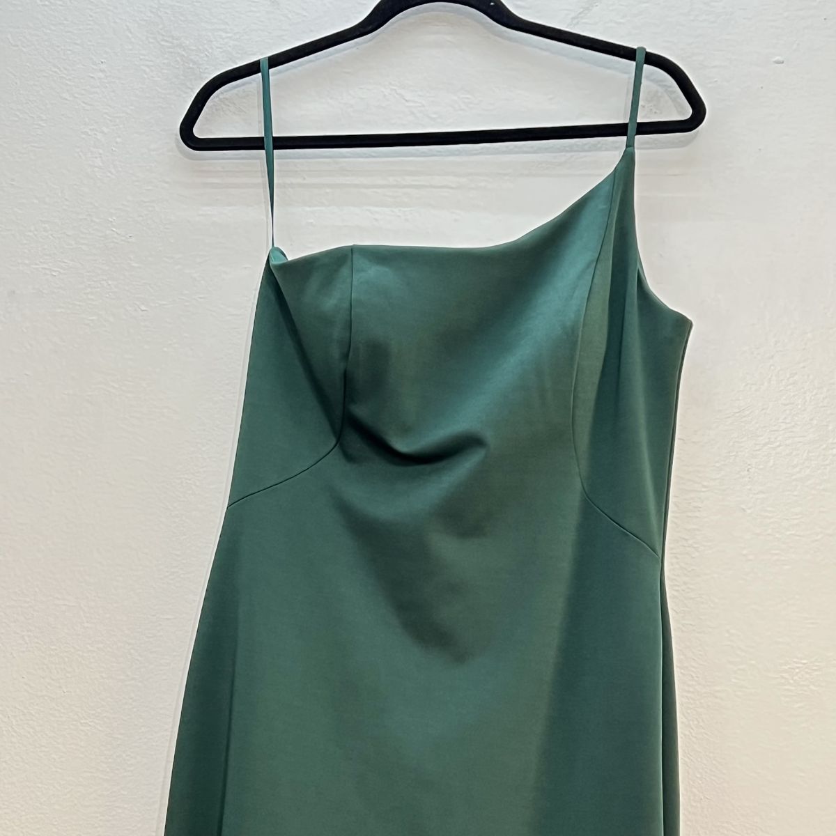 Style 28176 La Femme Size 12 One Shoulder Emerald Green Side Slit Dress on Queenly