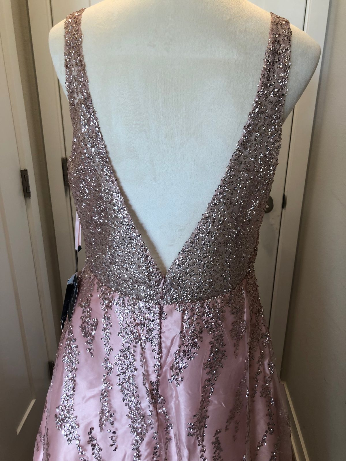 Cinderella Divine Plus Size 16 Prom Plunge Pink A-line Dress on Queenly