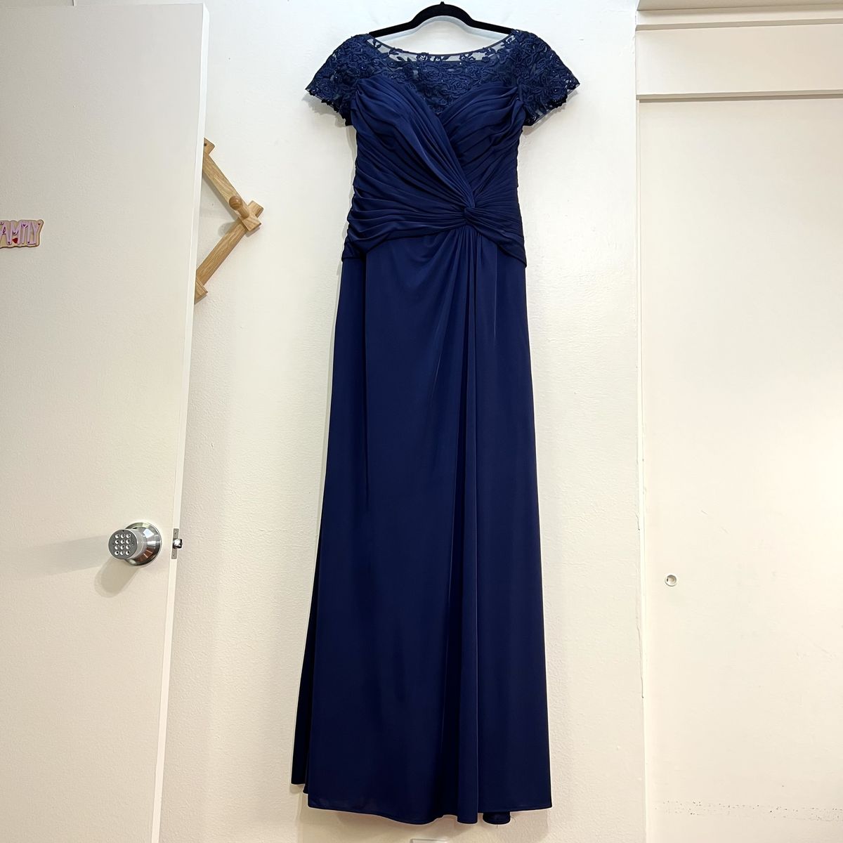 Style 28029 La Femme Size 12 Cap Sleeve Sheer Navy Blue Floor Length Maxi on Queenly