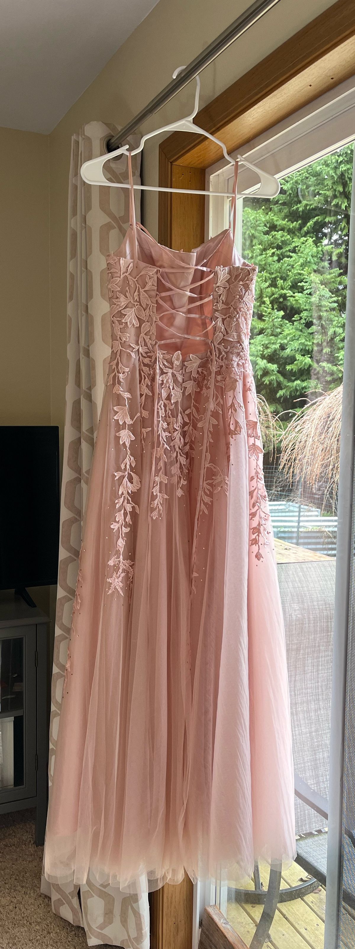 NOX Anabel Size 4 Prom Lace Light Pink A-line Dress on Queenly