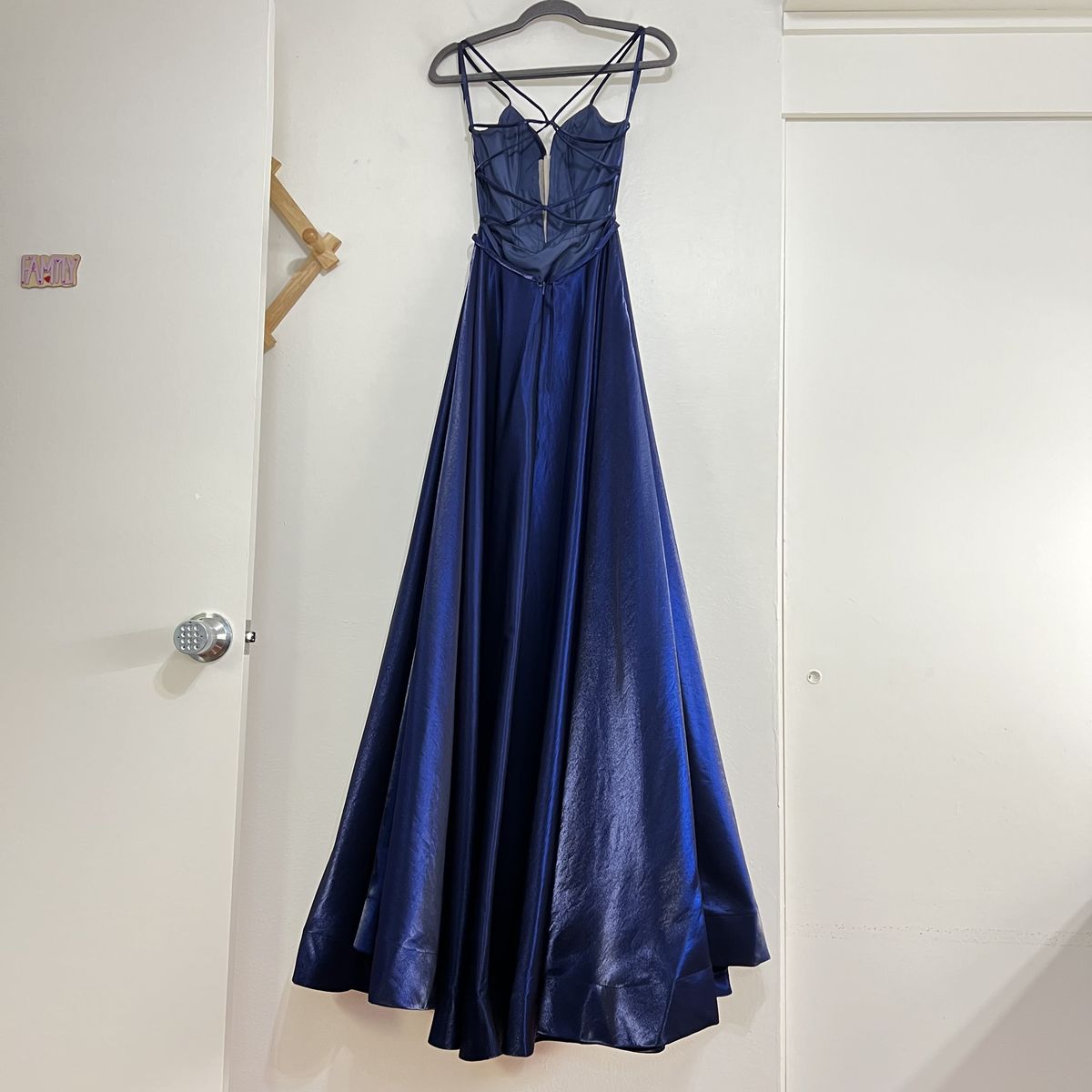 Style 25670 La Femme Size 2 Plunge Navy Blue A-line Dress on Queenly