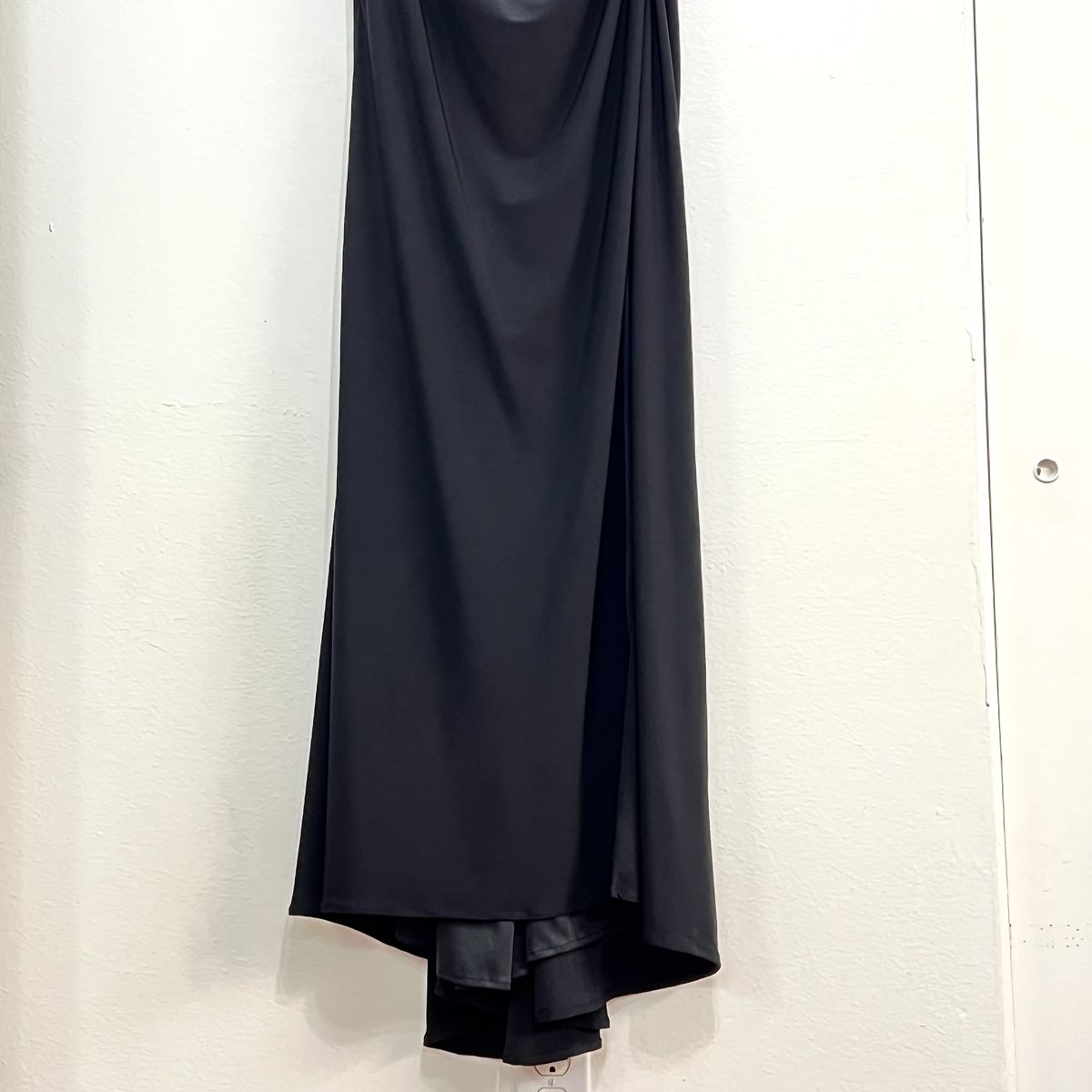 Style 28389 La Femme Size 4 Off The Shoulder Black Side Slit Dress on Queenly