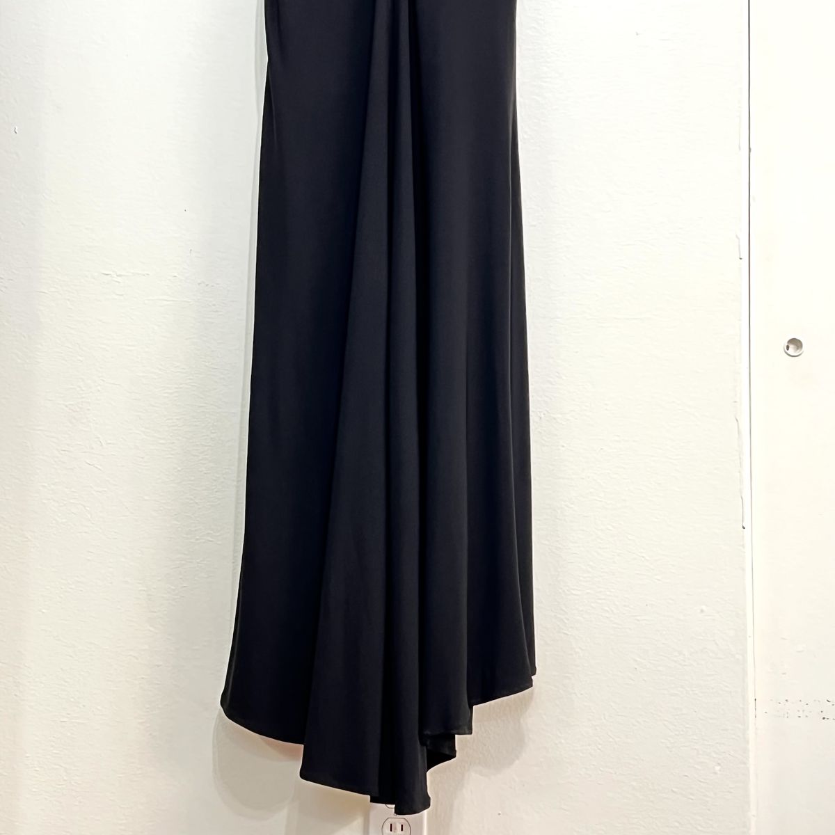 Style 28389 La Femme Size 4 Off The Shoulder Black Side Slit Dress on Queenly