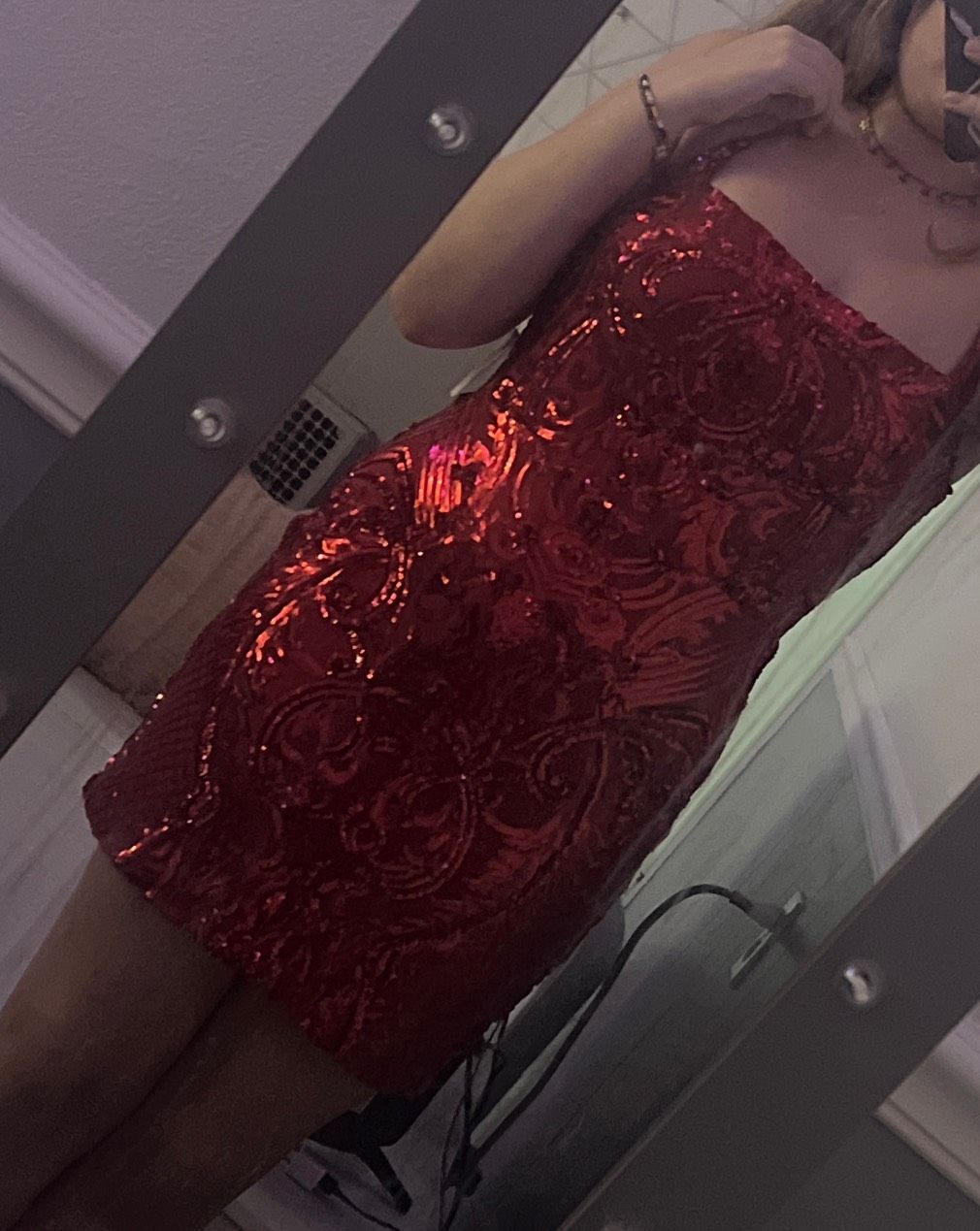 Windsor Size M Prom Red Cocktail Dress on Queenly