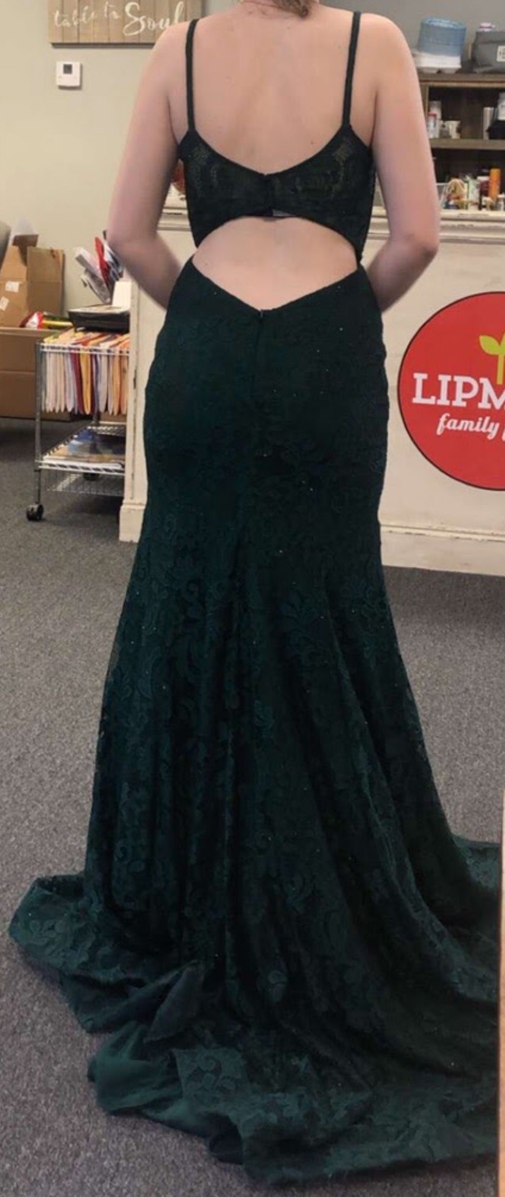 Style 28564 La Femme Size 6 Prom Plunge Green Mermaid Dress on Queenly
