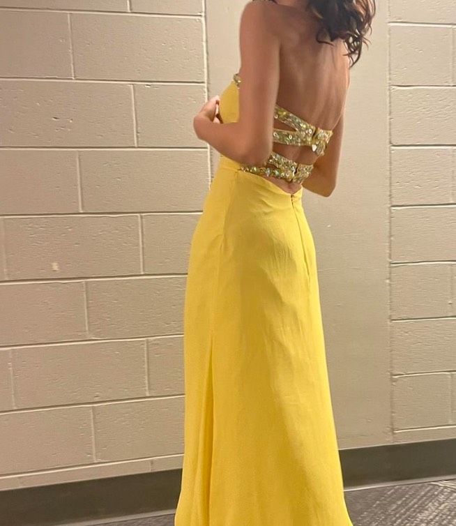 Size 0 Prom Strapless Yellow Floor Length Maxi on Queenly