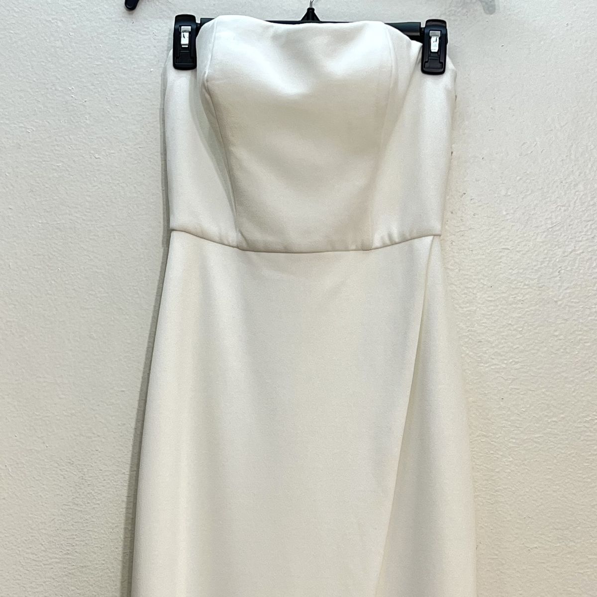 Style 27035 La Femme Size 6 Strapless White Floor Length Maxi on Queenly