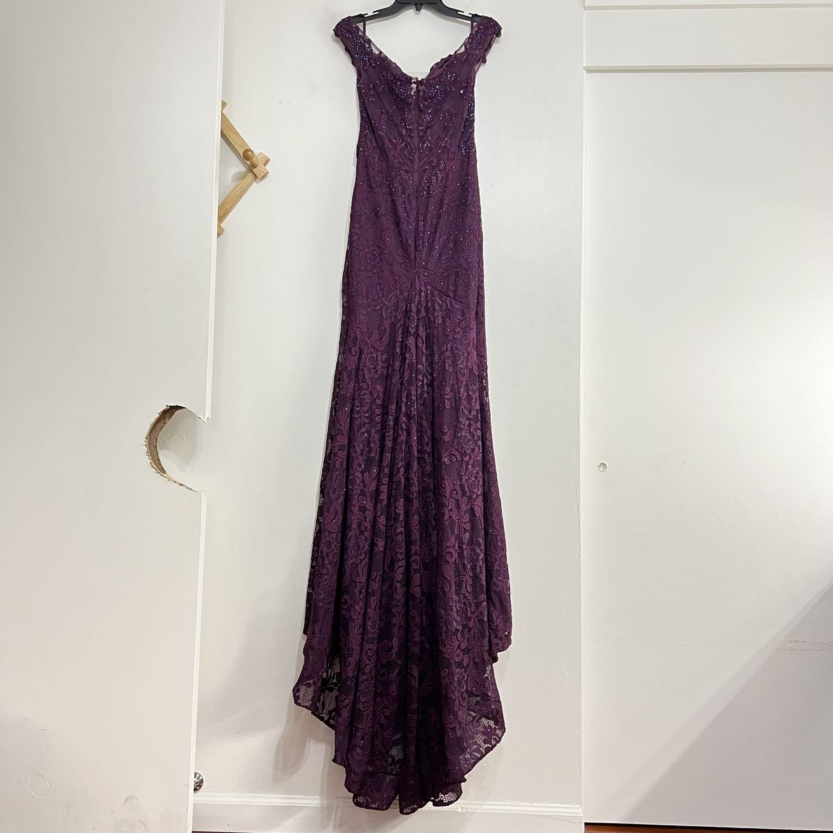 Style 29693 La Femme Size 8 Plunge Lace Purple Side Slit Dress on Queenly
