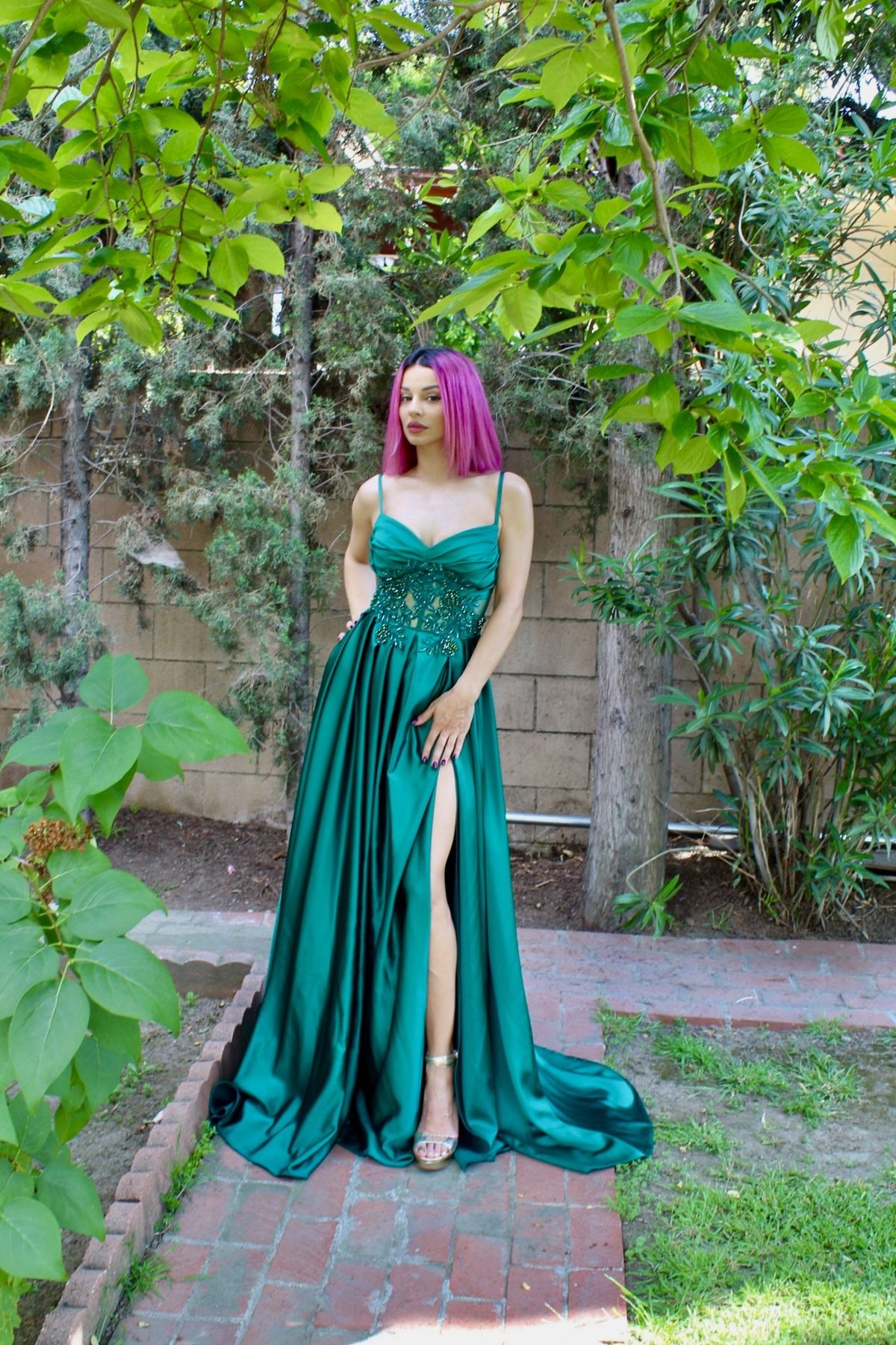Hot contact Size XL Prom Plunge Green A-line Dress on Queenly
