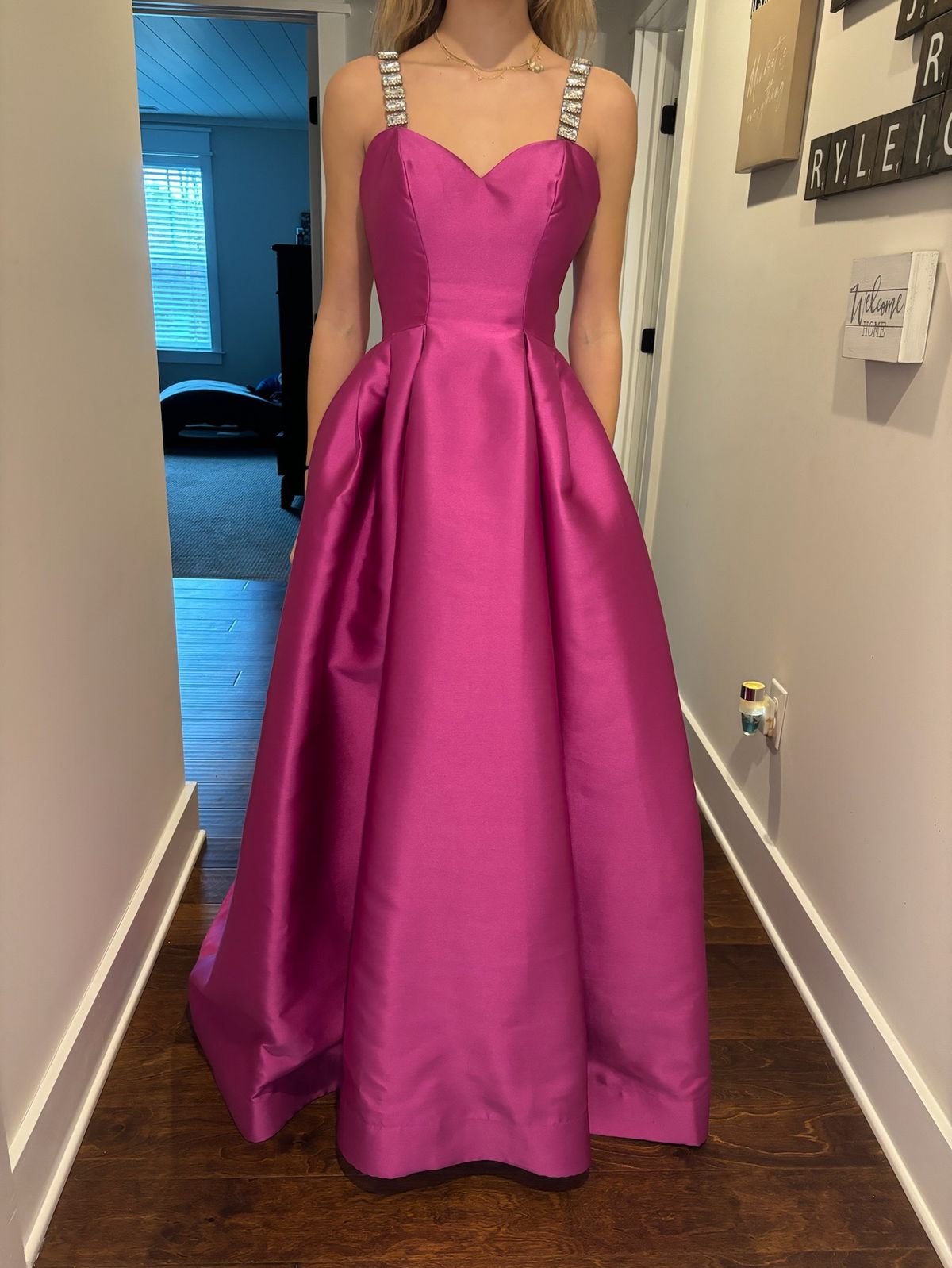 Size 0 Plunge Satin Pink Ball Gown on Queenly