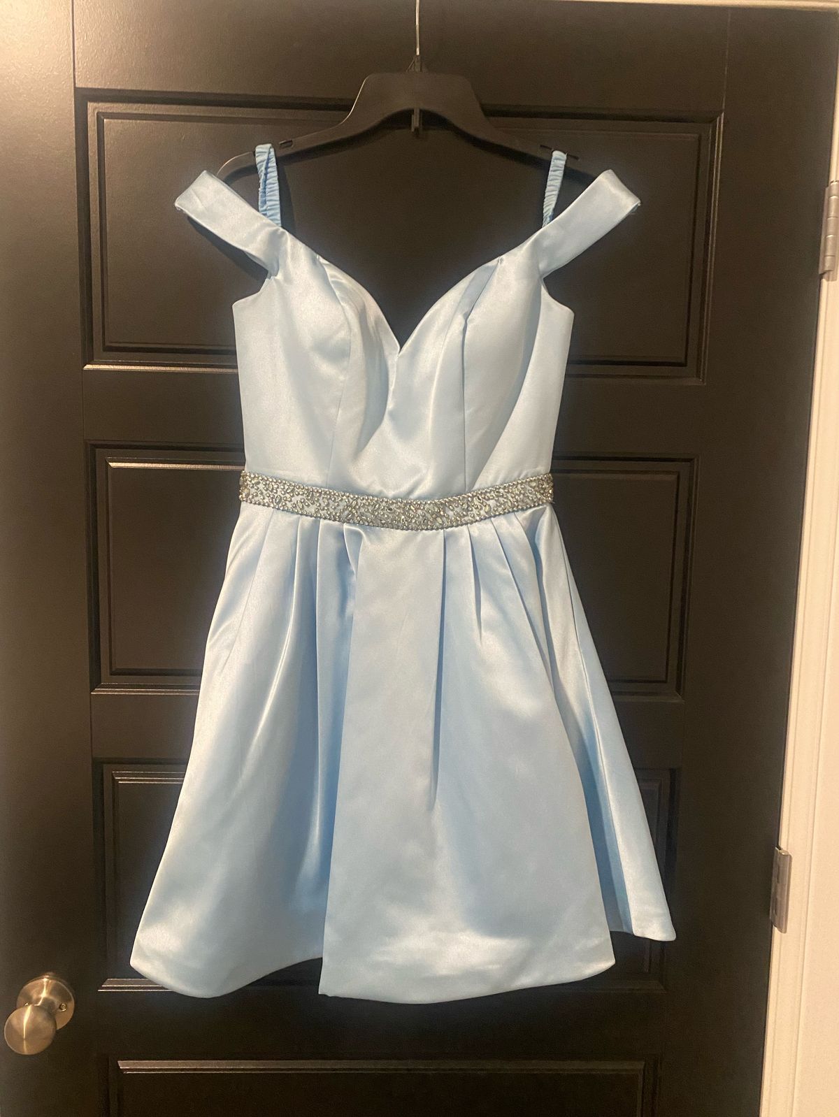 Sherri Hill Size 4 Prom Off The Shoulder Blue Cocktail Dress on Queenly