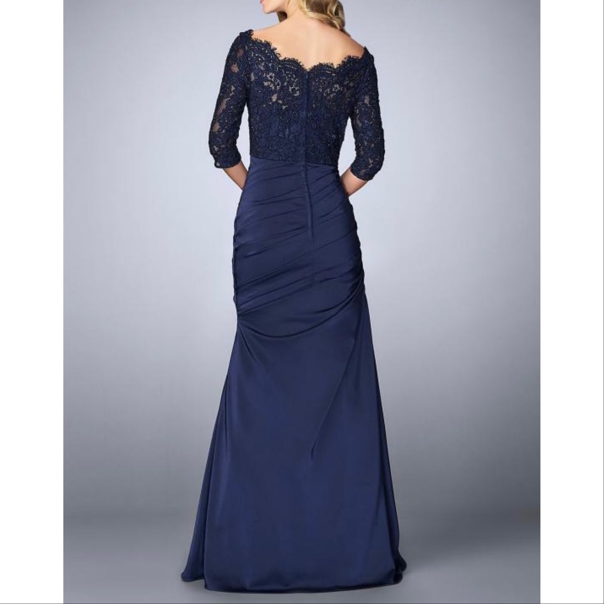 Style 24926 La Femme Size 8 Lace Navy Blue Floor Length Maxi on Queenly