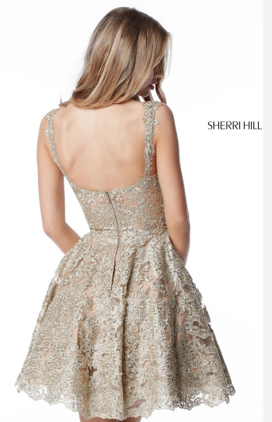 Sherri Hill Size 4 Prom Plunge Gold Cocktail Dress on Queenly