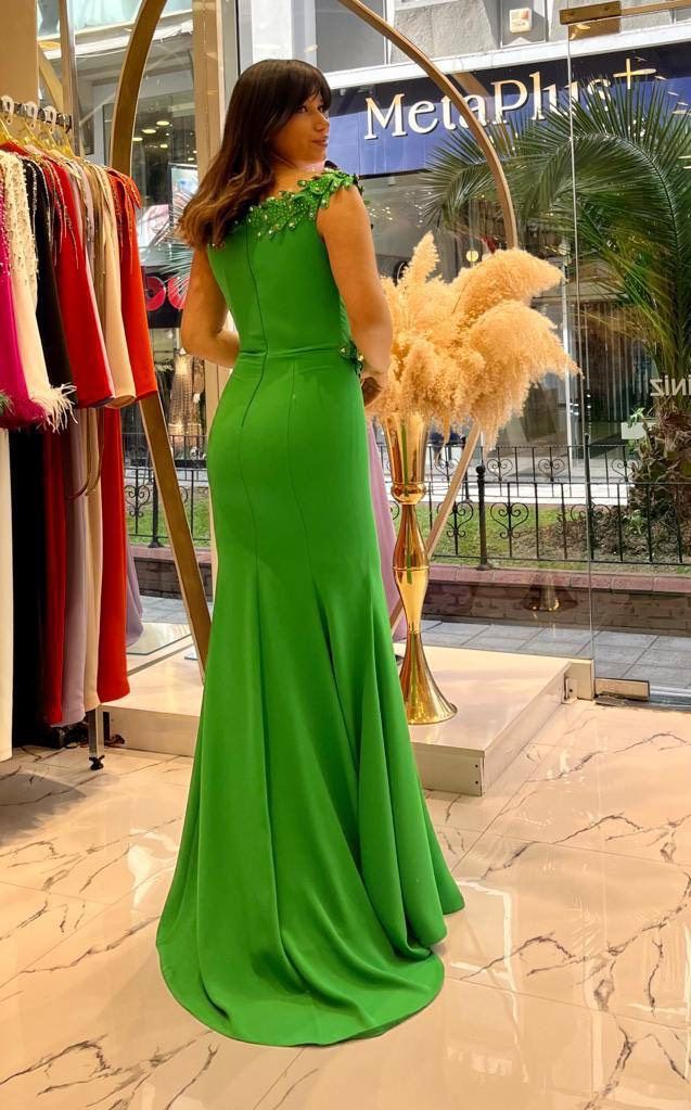 Size 10 Prom Green A-line Dress on Queenly