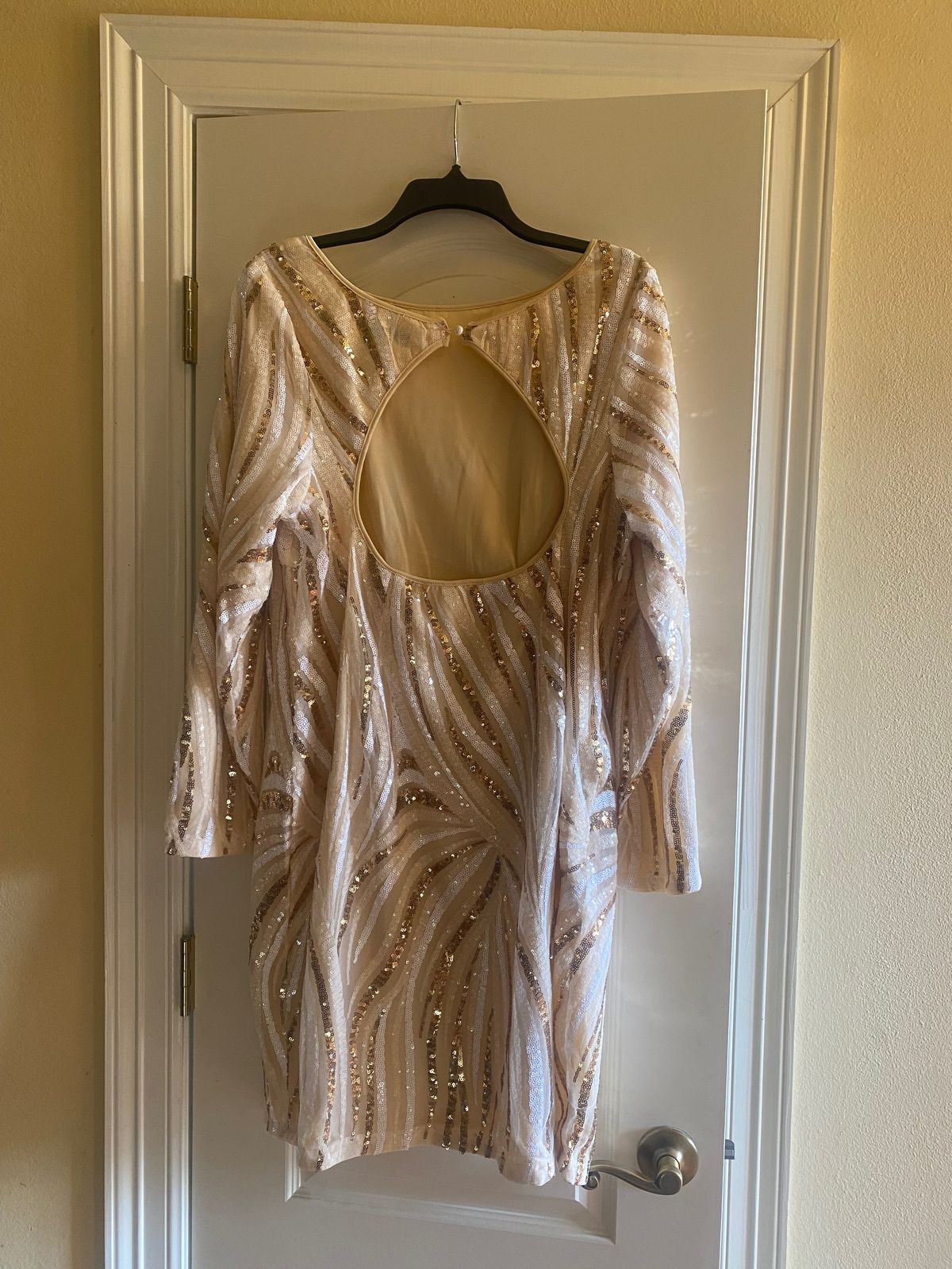 Size XL Nightclub Long Sleeve Gold Cocktail Dress on Queenly