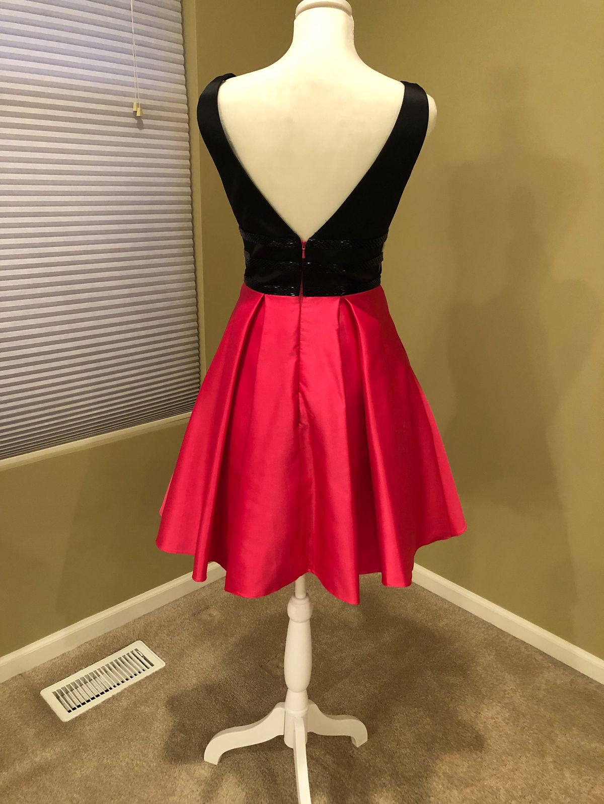 Val Stefani Size 2 Plunge Hot Pink Cocktail Dress on Queenly