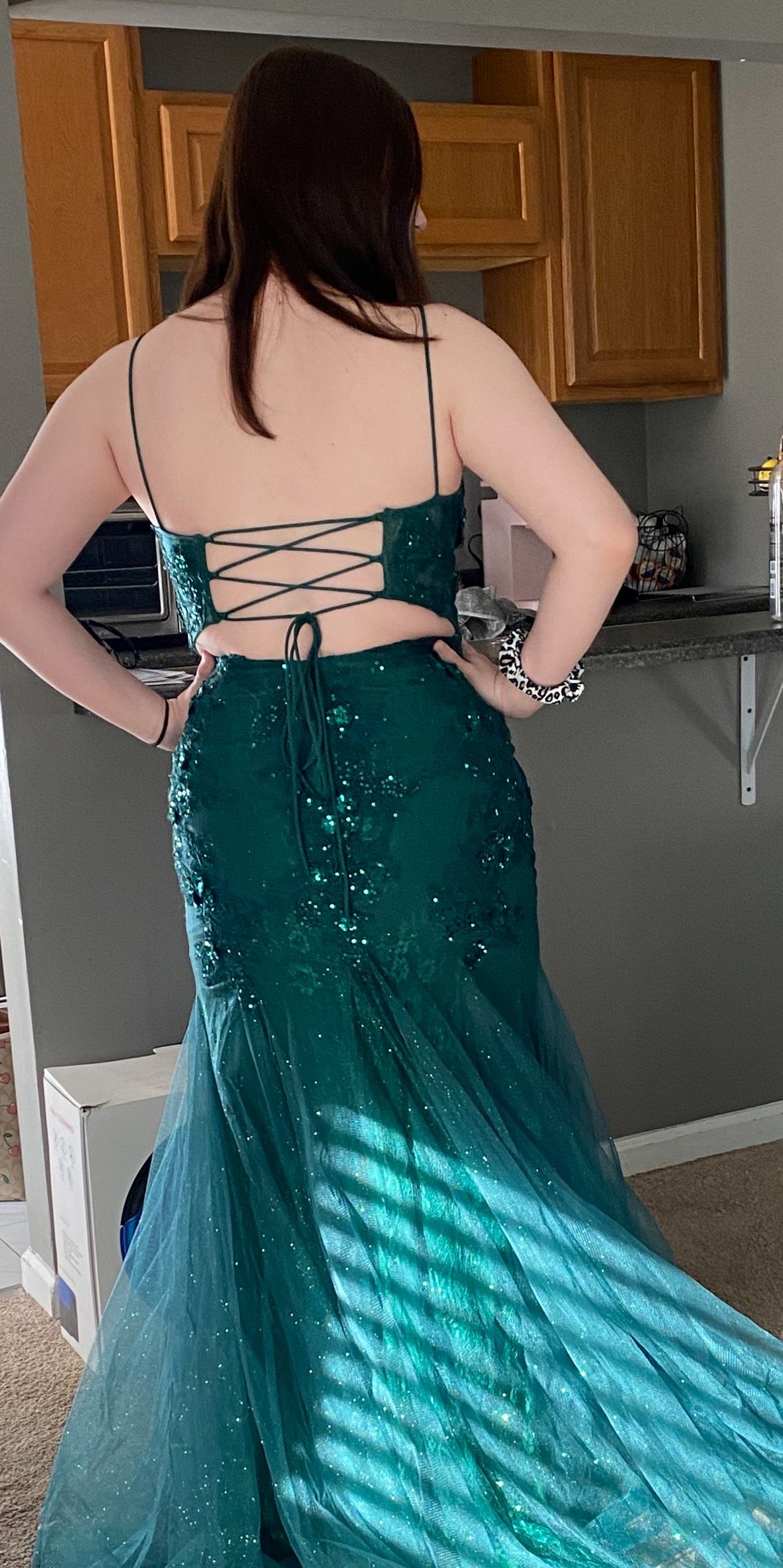 Size 6 Prom Plunge Green Mermaid Dress on Queenly