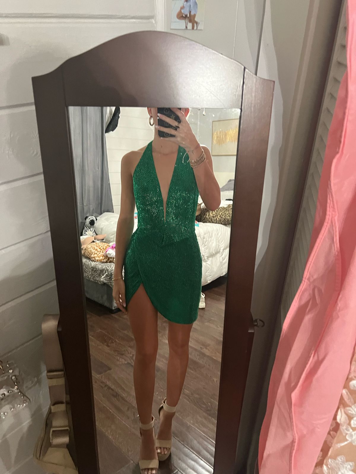 Ashley Lauren Size 0 Homecoming Halter Green Cocktail Dress on Queenly