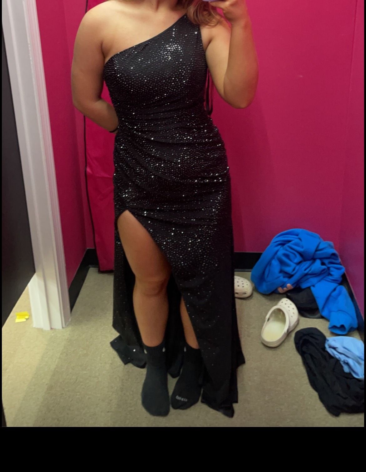 Style 54958 Sherri Hill Size 6 Prom One Shoulder Black Side Slit Dress on Queenly