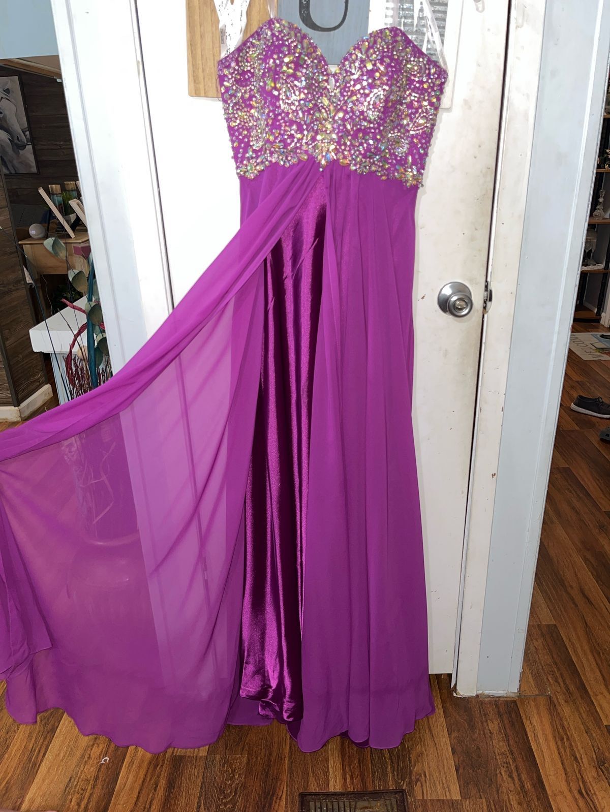 Tony Bowls Size 8 Prom Strapless Purple A-line Dress on Queenly