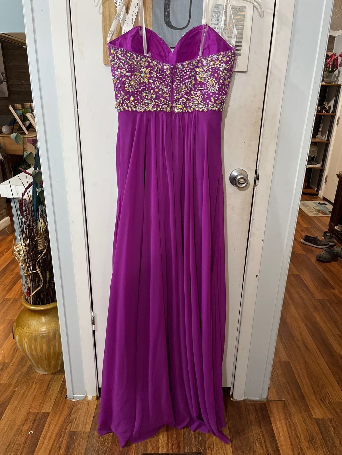 Tony Bowls Size 8 Prom Strapless Purple A-line Dress on Queenly