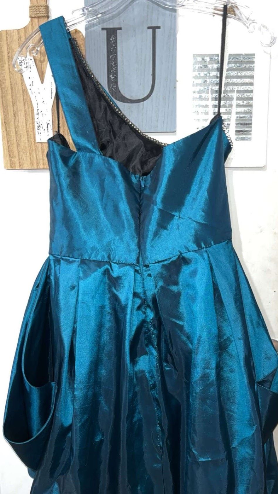 Juno Size M Prom One Shoulder Blue Cocktail Dress on Queenly