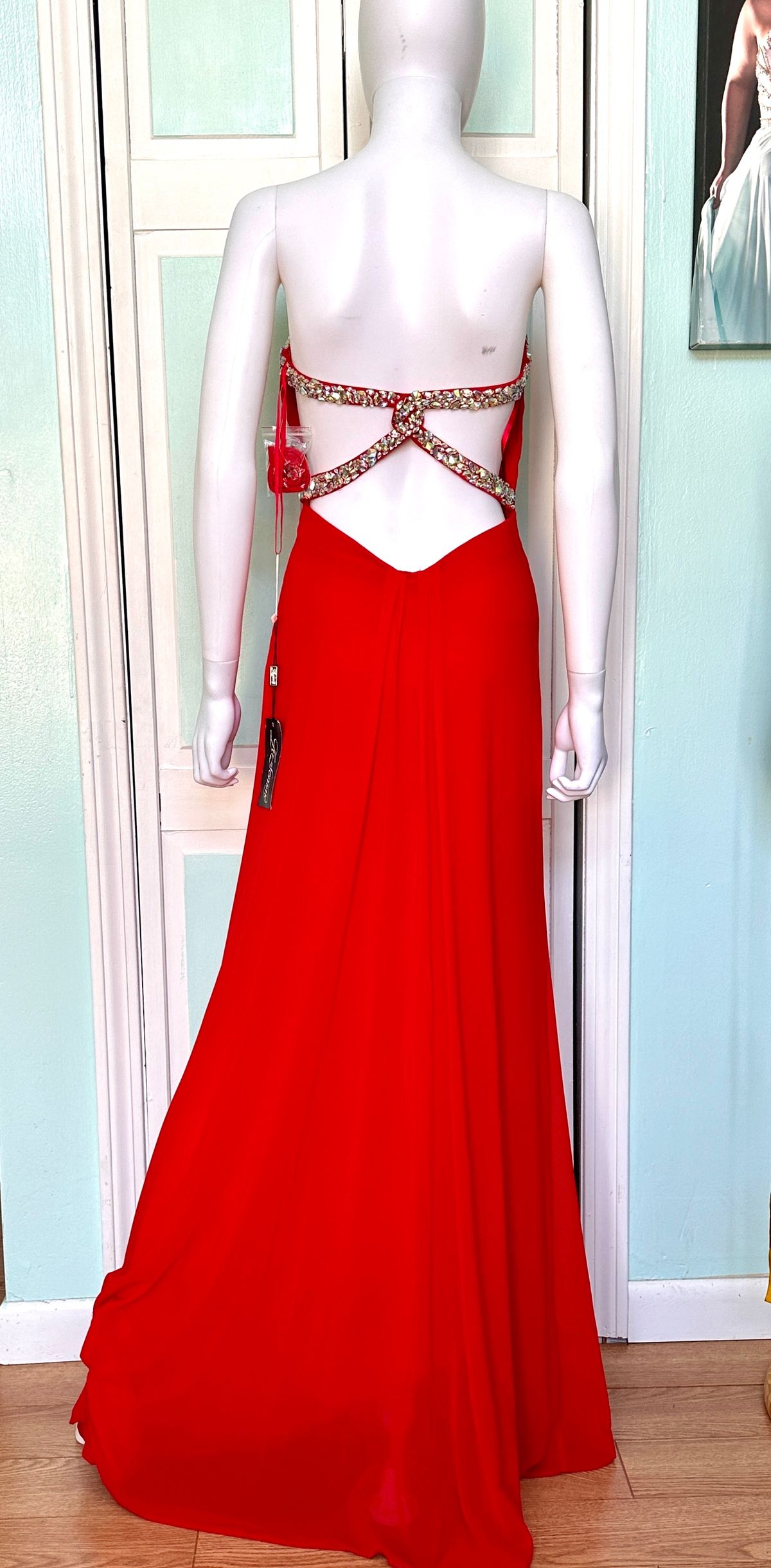 Style 19710 La Femme Size 0 Prom Strapless Red A-line Dress on Queenly