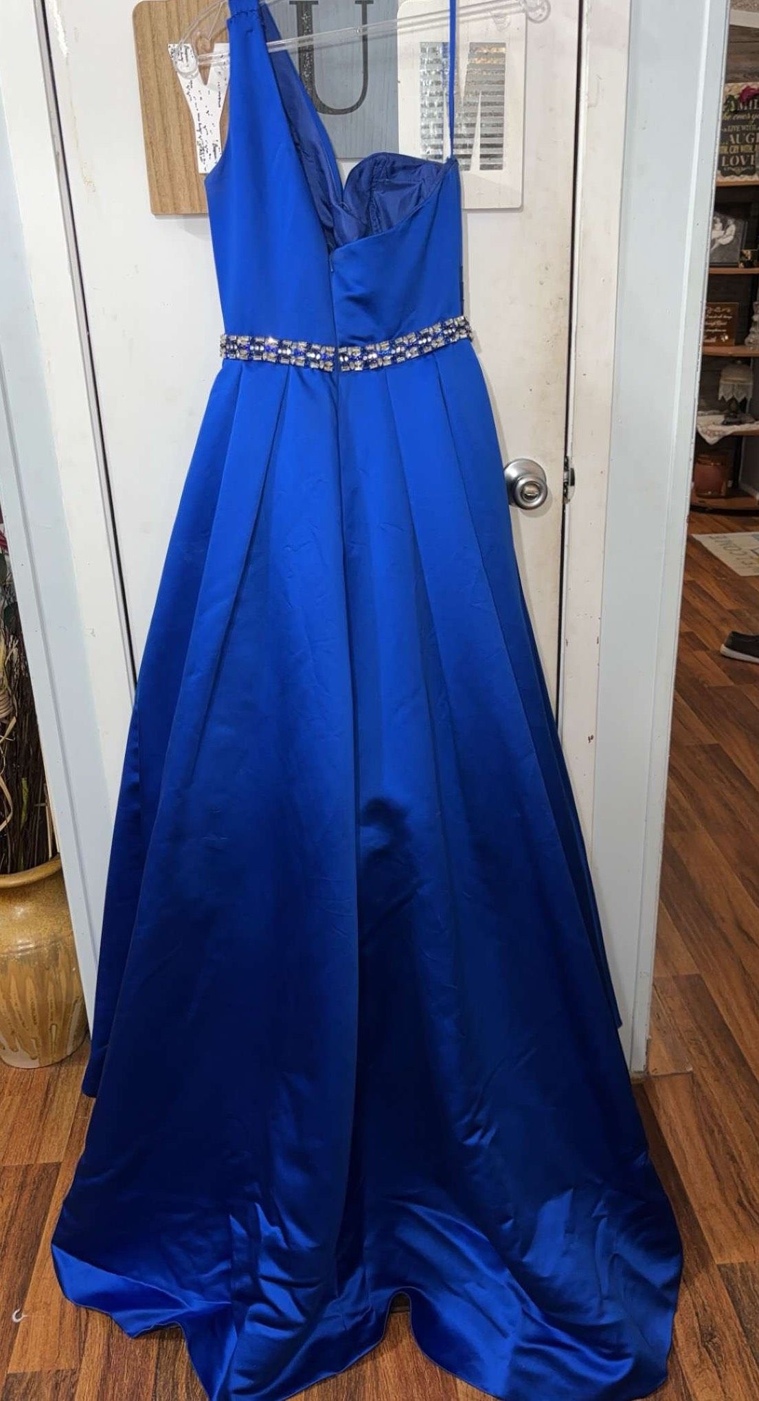 Ashley Lauren Size 2 Prom One Shoulder Blue Ball Gown on Queenly