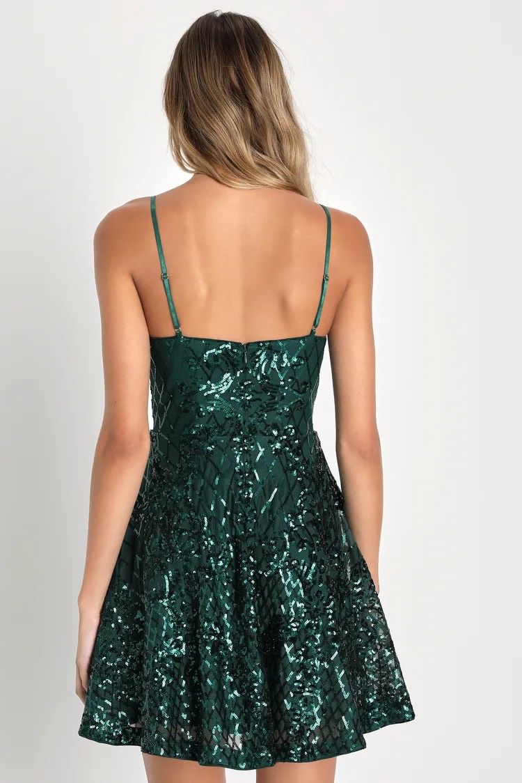 Lulus Size M Plunge Green Cocktail Dress on Queenly