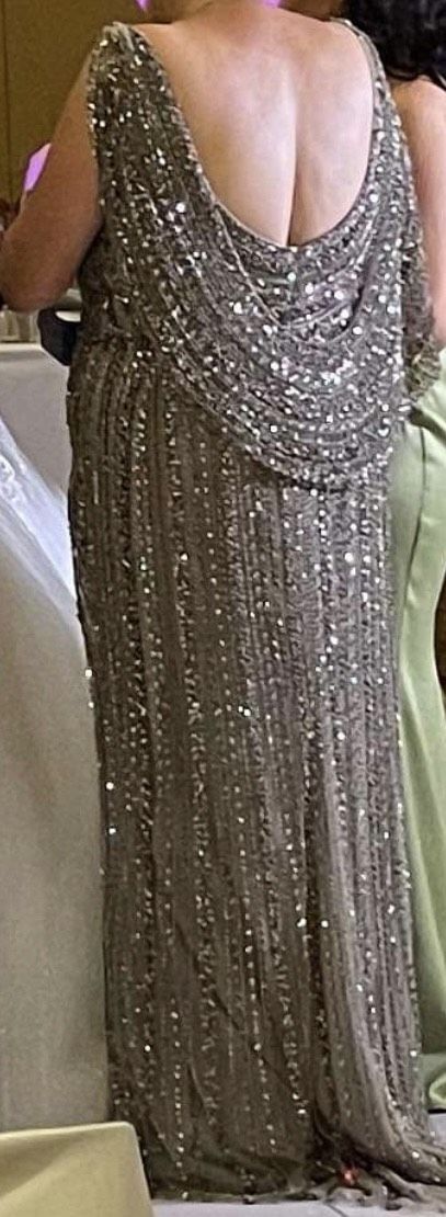 Plus Size 16 Prom Plunge Sequined Gold Floor Length Maxi on Queenly