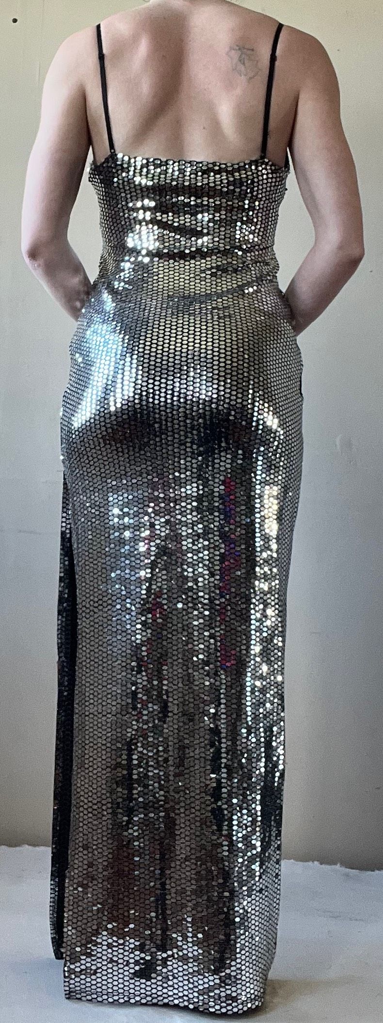 Forever 21 Size 2 Prom Plunge Silver Side Slit Dress on Queenly