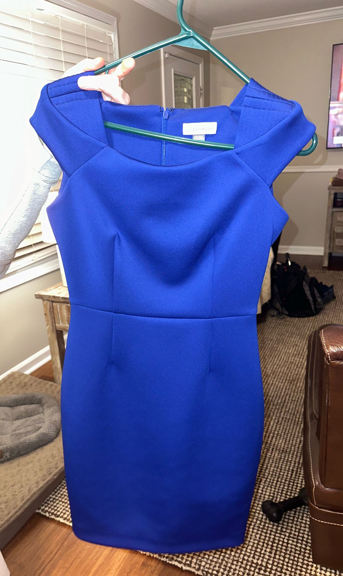 Calvin Klein Size 4 Pageant Cap Sleeve Blue Cocktail Dress on Queenly
