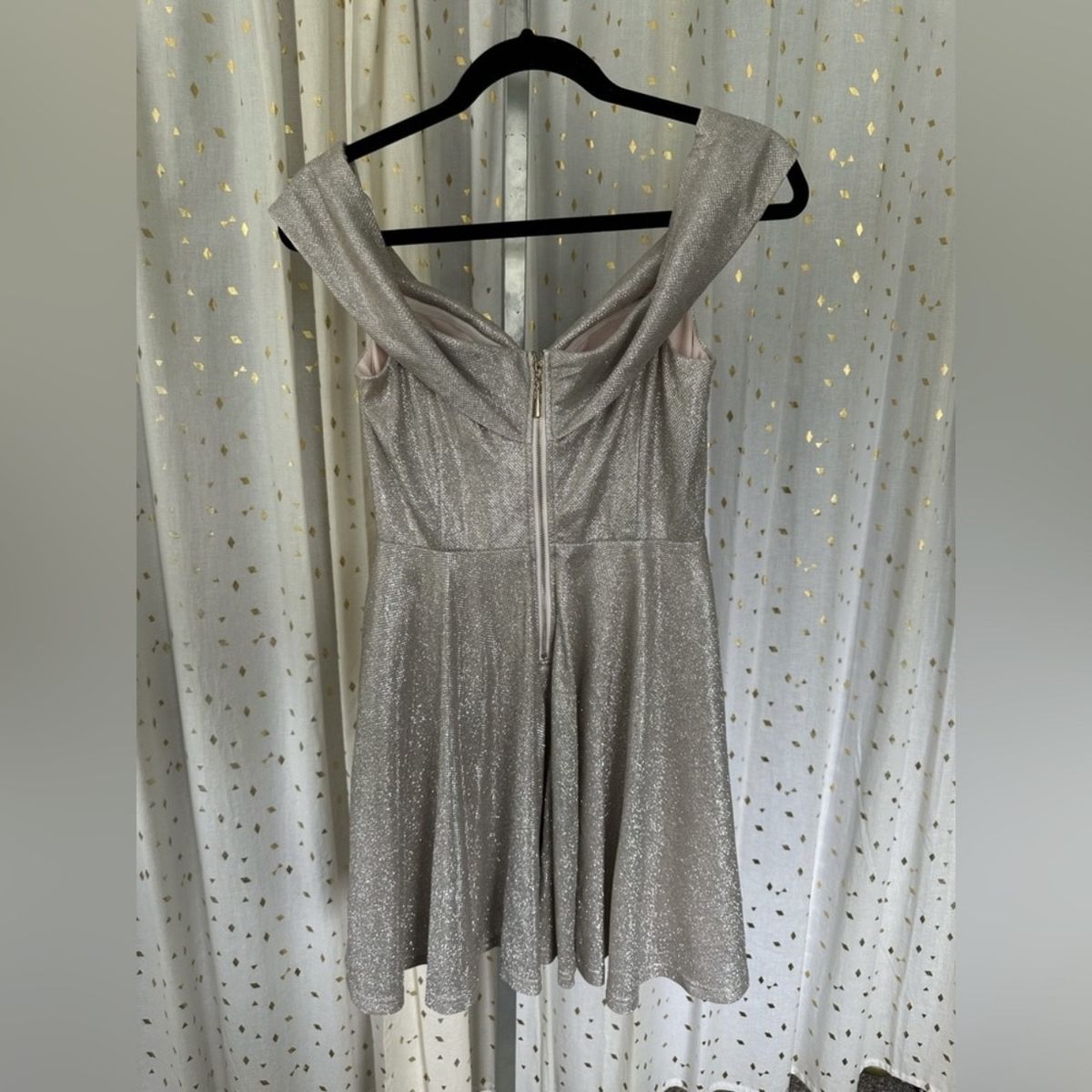 Lulus Size M Homecoming Off The Shoulder Silver Cocktail Dress on Queenly