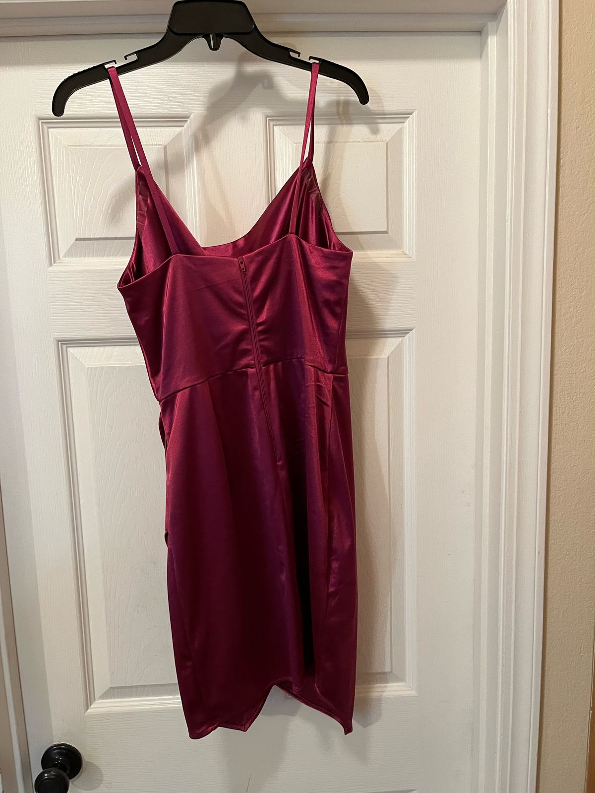 Girls Size 7 Prom Plunge Pink Cocktail Dress on Queenly