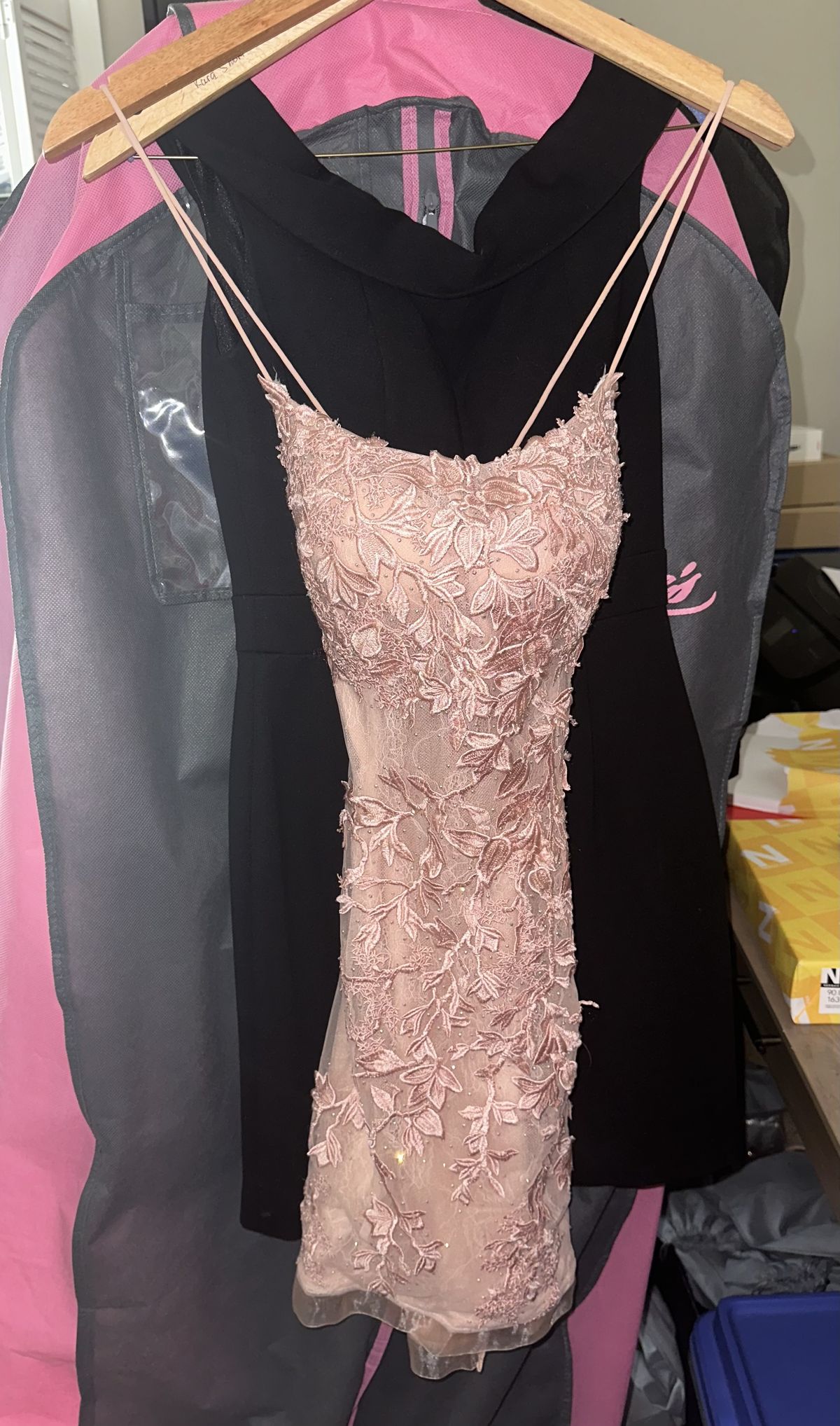 Sherri Hill Size 4 Prom Lace Pink Cocktail Dress on Queenly