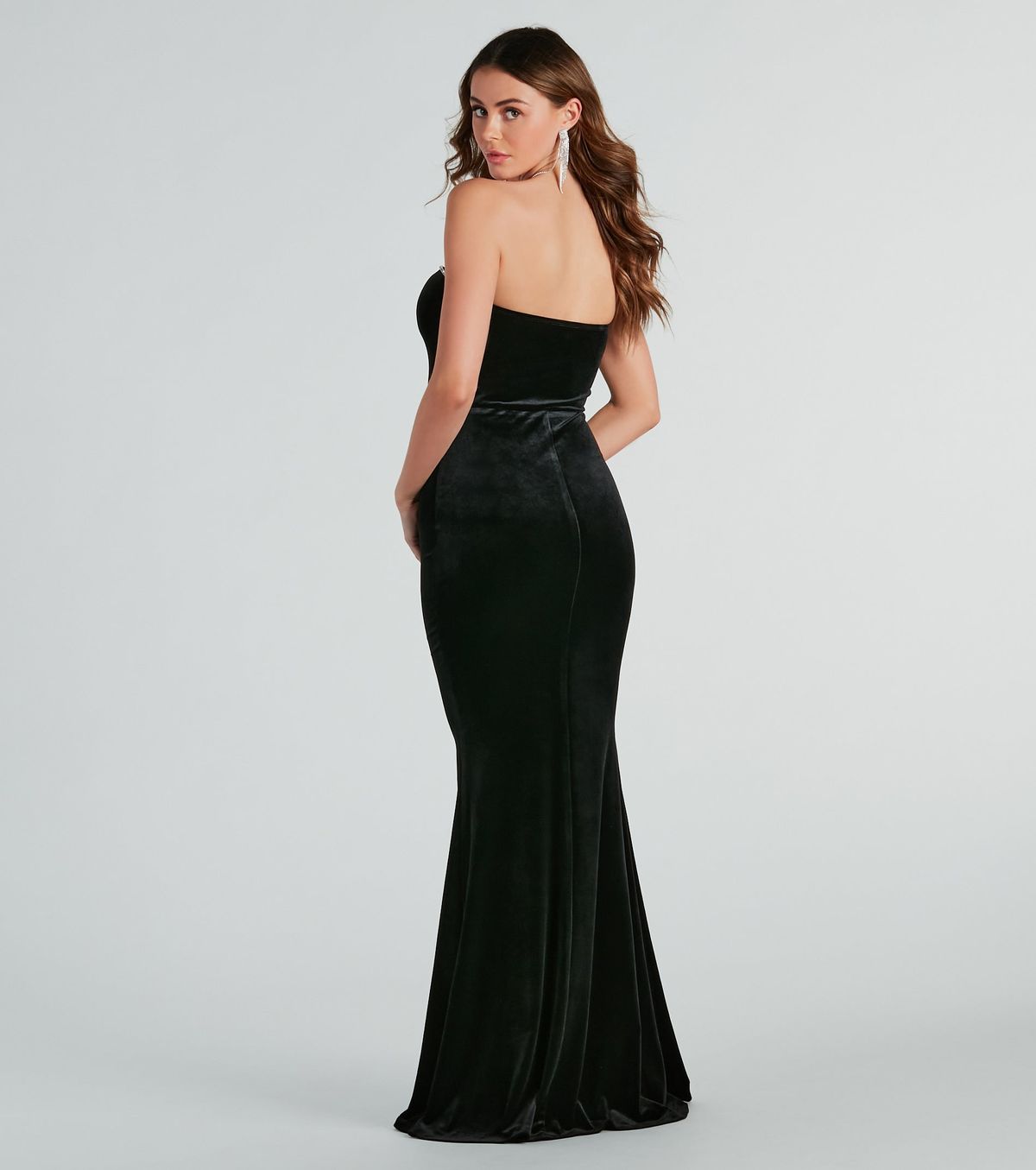 Style 05002-7901 Windsor Size L Prom Strapless Velvet Black Mermaid Dress on Queenly