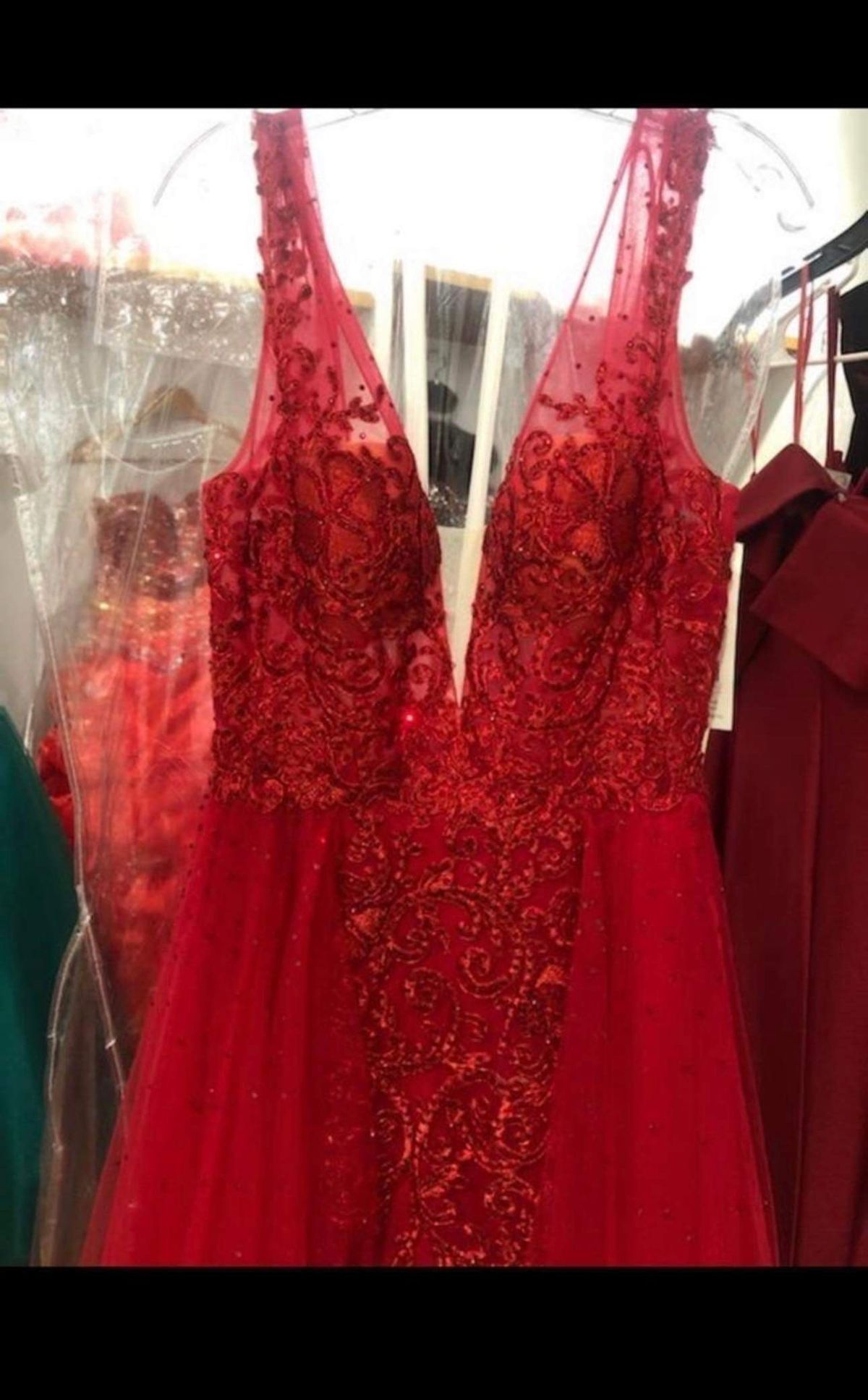 Azaria bridal Size 2X Prom Plunge Red Ball Gown on Queenly